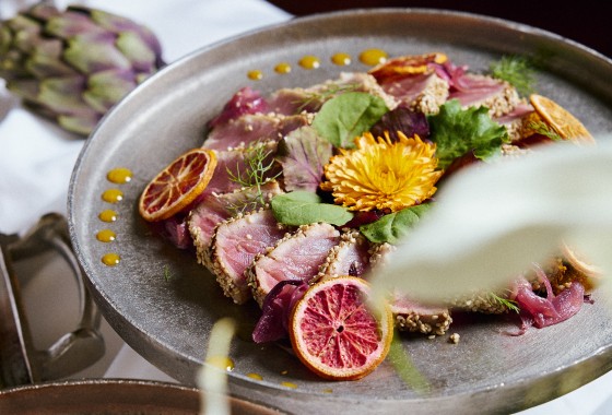 credits: Enkant Imagery Piatto antipasto tonno scottato buffet matrimonio in sicilia catering Le Cucine del Gusto