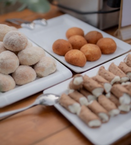 credits: Fiona Murtaj Buffet di dolci tipici siciliani Le Cucine del Gusto catering per matrimoni in sicilia